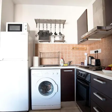 Glabur - The Cozy Atelier - City, Free Parking & Wifi, Welcomes You!!! Апартаменты Никосия